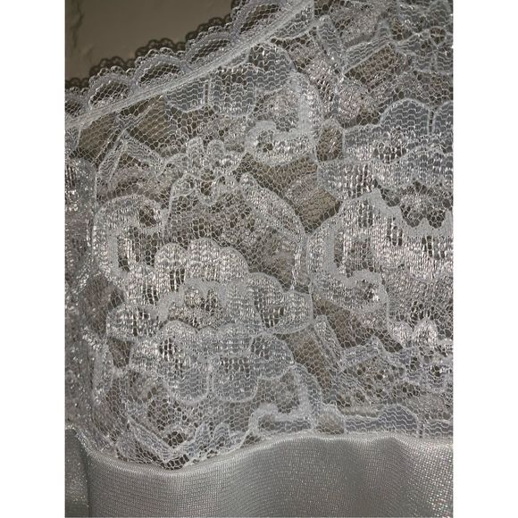 Vintage White Lace Tank Top - Picture 7 of 11